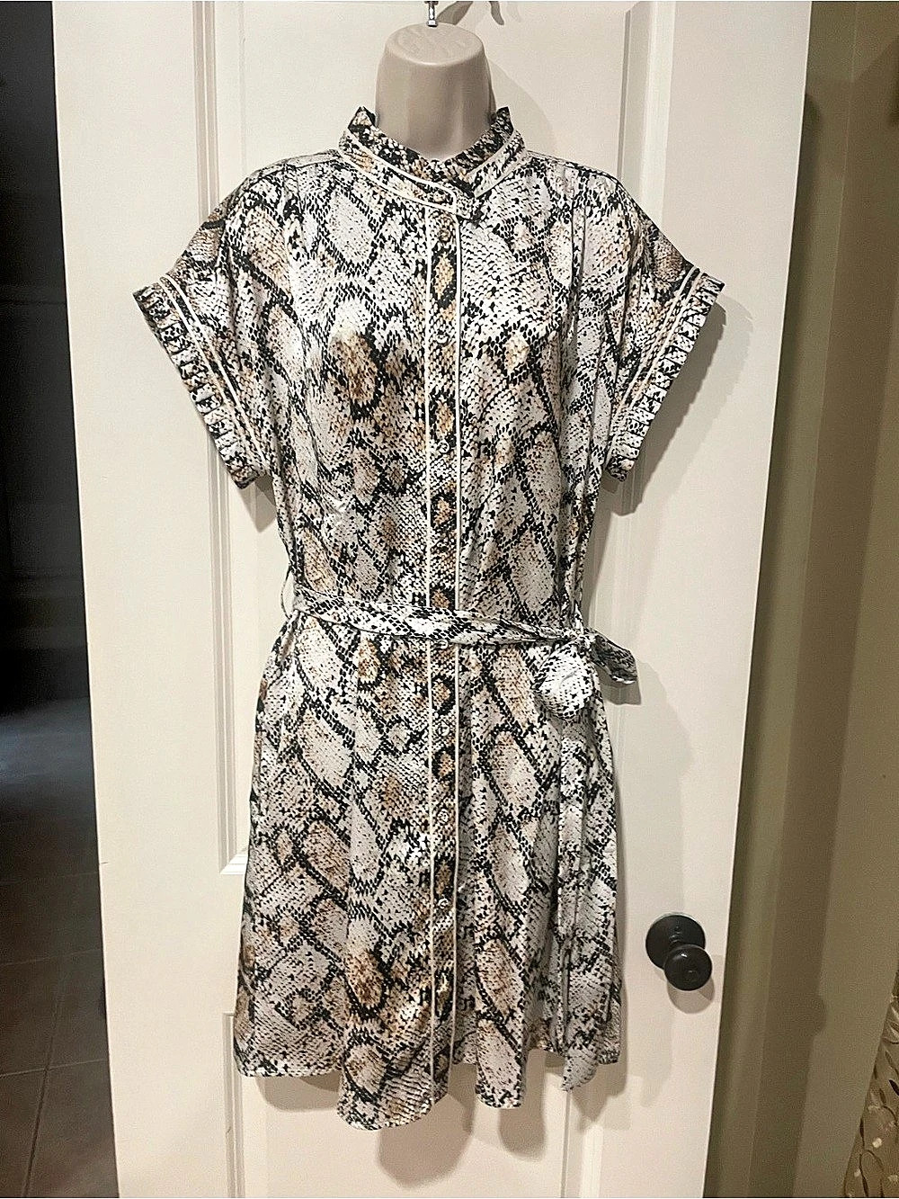 Cabi Cobra Dress Snake Print Mini White & Black Medium